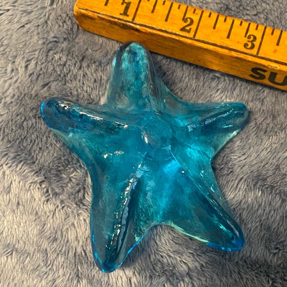 Unk Other - Vintage Aqua Glass Starfish paperweight decor